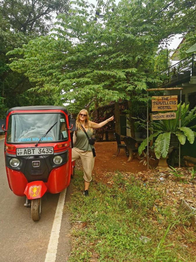 The Traveller'S Hostel & Private Rooms Sigiriya Dış mekan fotoğraf