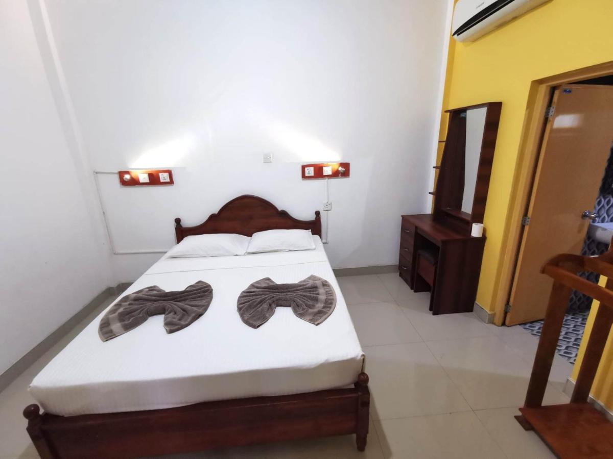 The Traveller'S Hostel & Private Rooms Sigiriya Dış mekan fotoğraf